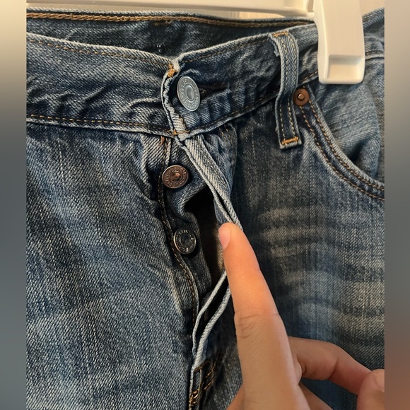Men’s 501 CT Levi Blue Jeans with button fly - Picture 2 of 5